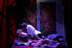 Lady-Macbeth-von-Mzensk-D.Schostakowitsch-Katerina-Izmajlova-Nationaloper-Ostrava-33