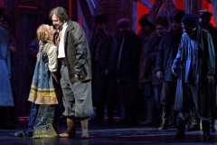 Lady-Macbeth-von-Mzensk-D.Schostakowitsch-Katerina-Izmajlova-Nationaloper-Ostrava-39